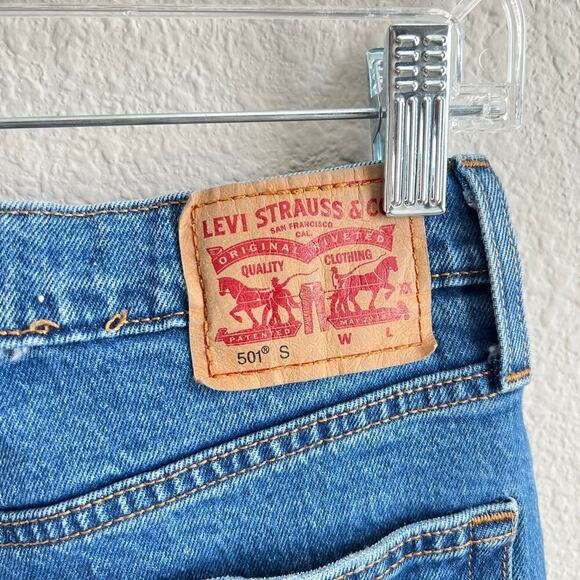 Levi's 501 S Jeans Women's 27 Skinny Leg High Rise Distressed Medium Wash - Picture 6 of 10